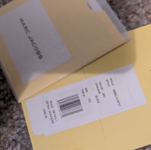 The Small Leather Tote by Marc Jacobs - Picture 4 of 6